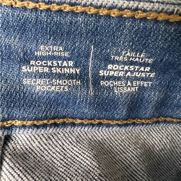 Old Navy Extra High Rise Rockstar Super Skinny Jeans Raw Hem Size 16 - Picture 9 of 10